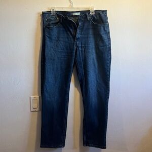 Men’s signature Levi’s size 36 x 30
